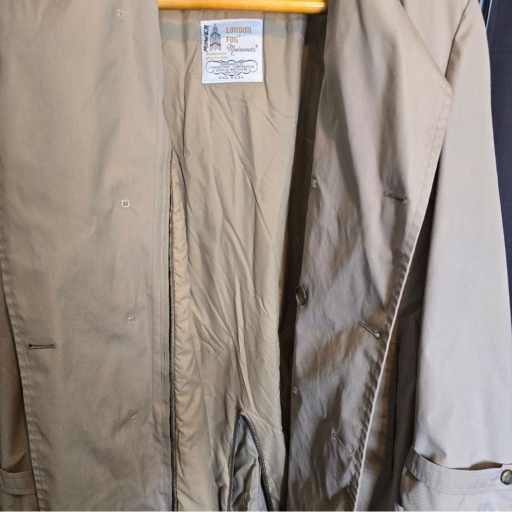 London Fog Maincoats Mens 46 Long Tan Beige Double Breasted Trench Coat Belted‎ - Picture 4 of 7
